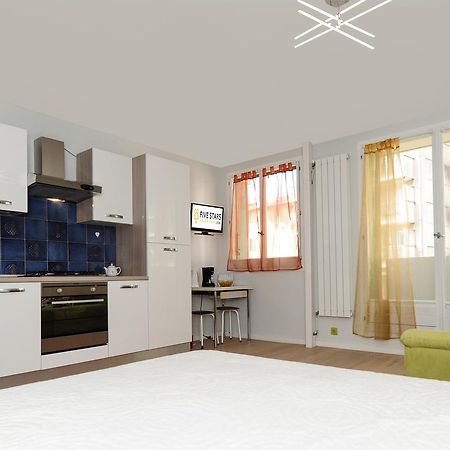 Blue Lagon Five Stars Holiday House Nice Buitenkant foto