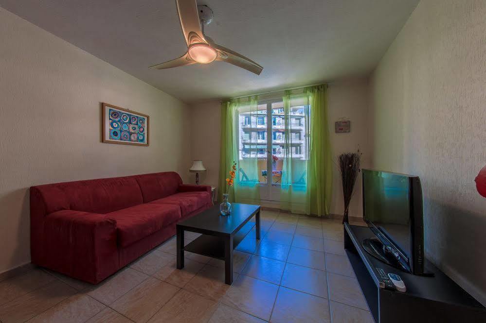 Blue Lagon Five Stars Holiday House Nice Buitenkant foto